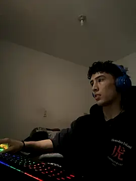 Snapshot of gojo_satoru_18 chatting on October 8, 2025, 2:29 pm gojo satoru 18 online show from October 8, 2025, 2:29 pm