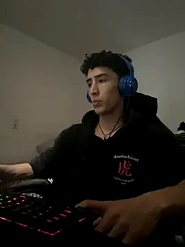 Snapshot of gojo_satoru_18 chatting on October 10, 2025, 2:18 pm gojo satoru 18 online show from October 10, 2025, 2:18 pm