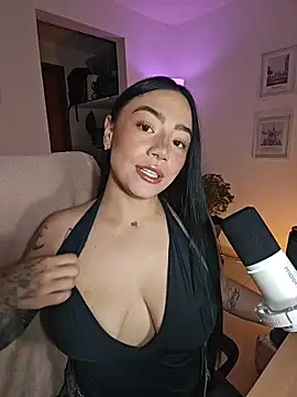 Snapshot of helena_smith chatting on May 16, 2026, 4:22 am helena smith online show from May 16, 2026, 4:22 am
