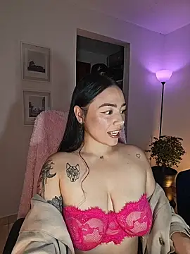 Snapshot of helena_smith chatting on May 5, 2026, 3:31 am helena smith online show from May 5, 2026, 3:31 am
