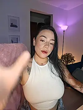 Snapshot of helena_smith chatting on May 9, 2026, 3:54 am helena smith online show from May 9, 2026, 3:54 am