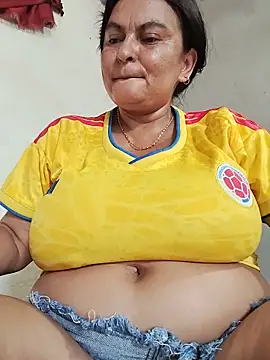 Snapshot of Horny-Mommy-Dirty chatting on June 10, 2026, 2:40 pm Horny-Mommy-Dirty online show from June 10, 2026, 2:40 pm
