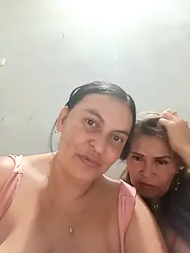 Snapshot of Horny-Mommy-Dirty chatting on October 4, 2025, 4:03 am Horny-Mommy-Dirty online show from October 4, 2025, 4:03 am