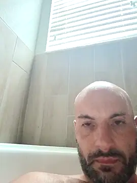 Snapshot of mobydick42085 chatting on March 5, 2026, 10:27 pm mobydick42085 online show from March 5, 2026, 10:27 pm