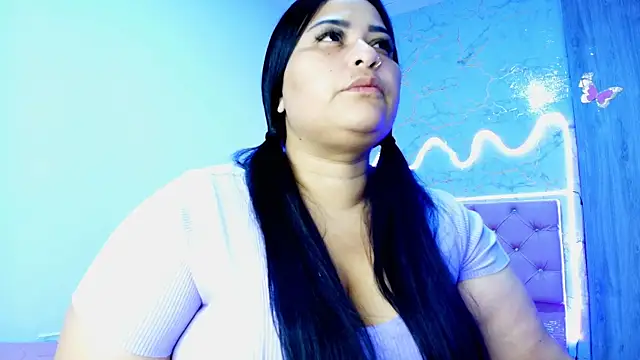 Snapshot of Clarigil chatting on July 5, 2026, 7:21 pm Clarigil online show from July 5, 2026, 7:21 pm
