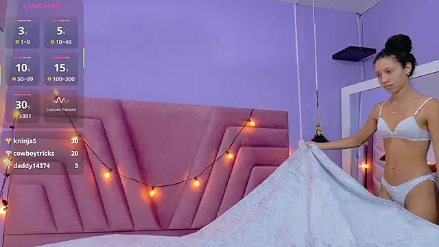 Snapshot of Beautifulskinny18 chatting on November 13, 2025, 8:13 pm Beautifulskinny18 online show from November 13, 2025, 8:13 pm