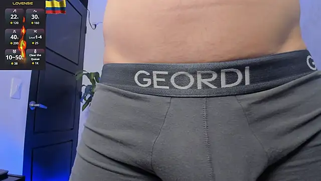 Snapshot of Yeiko_Romero_ chatting on November 1, 2025, 10:14 pm Yeiko Romero online show from November 1, 2025, 10:14 pm