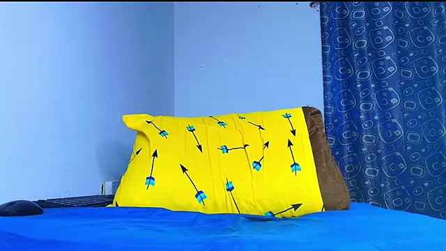 Snapshot of Thomass00 chatting on March 17, 2026, 1:52 am Thomass00 online show from March 17, 2026, 1:52 am