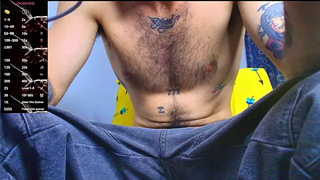 Snapshot of Thomass00 chatting on March 9, 2026, 8:56 pm Thomass00 online show from March 9, 2026, 8:56 pm