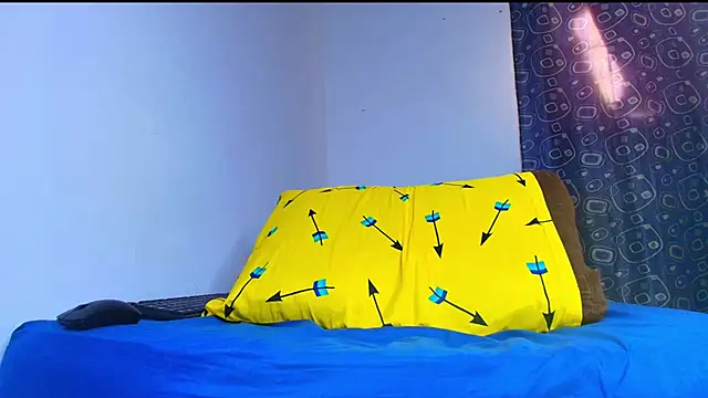 Snapshot of Thomass00 chatting on March 7, 2026, 9:20 pm Thomass00 online show from March 7, 2026, 9:20 pm