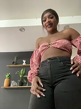 Snapshot of TIFFANYYSTAR chatting on October 8, 2025, 3:13 pm TIFFANYYSTAR online show from October 8, 2025, 3:13 pm