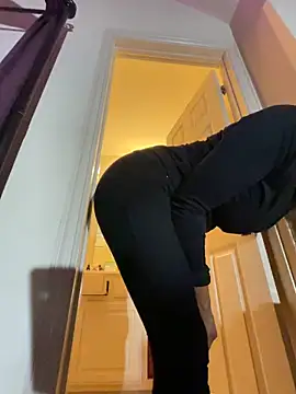 Snapshot of wynterheat chatting on March 11, 2025, 8:41 am wynterheat online show from March 11, 2025, 8:41 am