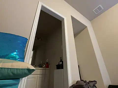 Snapshot of wynterheat chatting on October 16, 2025, 9:12 pm wynterheat online show from October 16, 2025, 9:12 pm