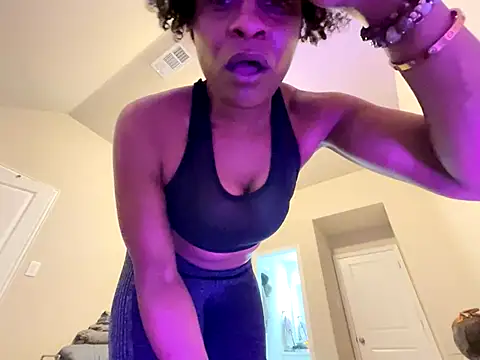 Snapshot of wynterheat chatting on December 1, 2025, 2:12 am wynterheat online show from December 1, 2025, 2:12 am