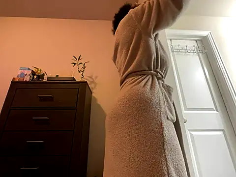 Snapshot of wynterheat chatting on November 15, 2025, 5:33 am wynterheat online show from November 15, 2025, 5:33 am