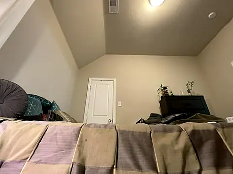 Snapshot of wynterheat chatting on October 14, 2025, 5:08 am wynterheat online show from October 14, 2025, 5:08 am