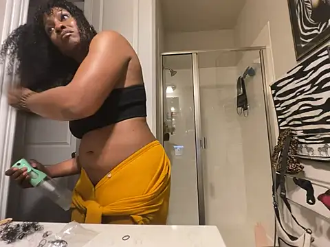 wynterheat online show from June 14, 2026, 2:24 am