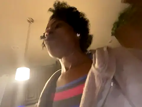 Snapshot of wynterheat chatting on November 14, 2025, 3:32 am wynterheat online show from November 14, 2025, 3:32 am