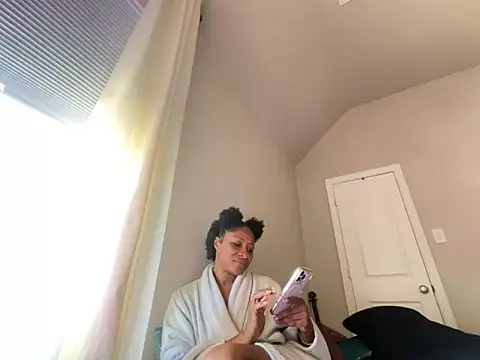 Snapshot of wynterheat chatting on November 8, 2025, 5:27 pm wynterheat online show from November 8, 2025, 5:27 pm