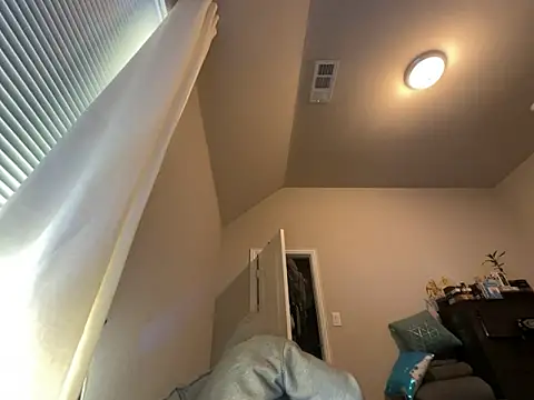 wynterheat online show from December 19, 2025, 10:23 pm