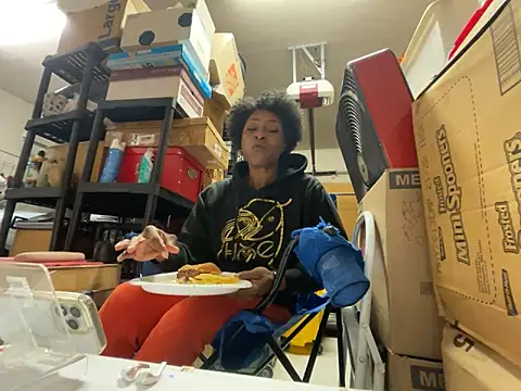 Snapshot of wynterheat chatting on November 10, 2025, 3:33 am wynterheat online show from November 10, 2025, 3:33 am