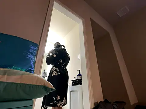 Snapshot of wynterheat chatting on October 19, 2025, 1:19 am wynterheat online show from October 19, 2025, 1:19 am