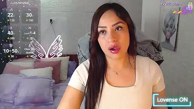 Paulina 627 online show from April 28, 2026, 4:22 pm