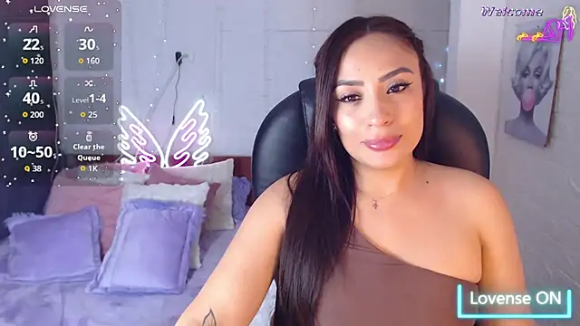 Snapshot of Paulina_627 chatting on May 13, 2026, 5:42 pm Paulina 627 online show from May 13, 2026, 5:42 pm