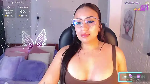 Paulina 627 online show from May 4, 2026, 4:54 pm