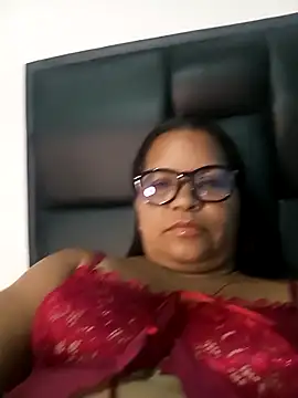 Snapshot of Sikiu_40 chatting on May 6, 2026, 4:27 am Sikiu 40 online show from May 6, 2026, 4:27 am