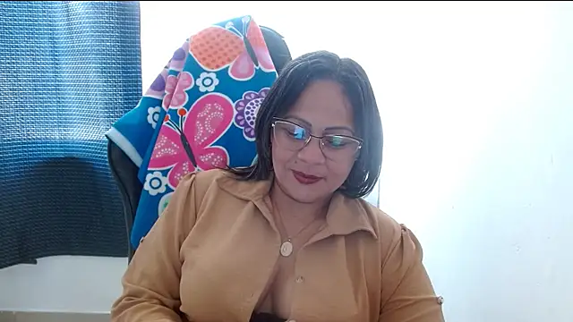 milf ann48 online show from March 5, 2025, 3:40 pm