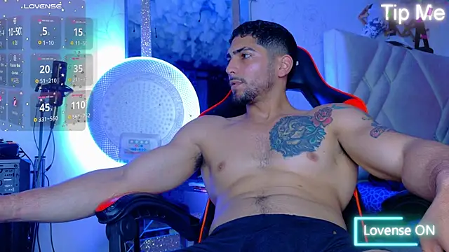 Snapshot of Rich_boy01 chatting on November 16, 2025, 3:06 pm Rich boy01 online show from November 16, 2025, 3:06 pm