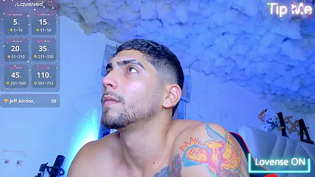 Snapshot of Rich_boy01 chatting on November 11, 2025, 2:28 am Rich boy01 online show from November 11, 2025, 2:28 am