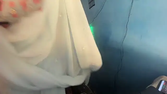 aarjulove online show from December 16, 2025, 10:52 am