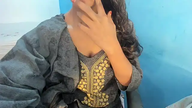 aarjulove online show from January 11, 2026, 10:11 am