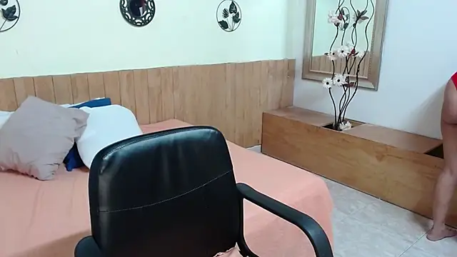 Snapshot of Suxxxy_ chatting on December 1, 2025, 2:40 pm Suxxxy online show from December 1, 2025, 2:40 pm