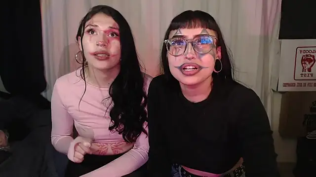 Snapshot of Zowi_Hottiee chatting on October 25, 2025, 1:38 am Zowi Hottiee online show from October 25, 2025, 1:38 am