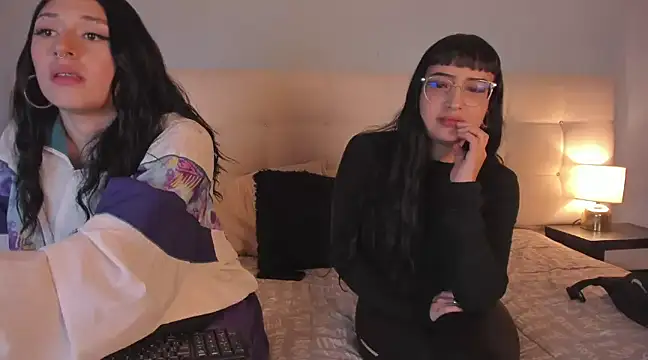 Snapshot of Zowi_Hottiee chatting on February 1, 2025, 3:08 am Zowi Hottiee online show from February 1, 2025, 3:08 am