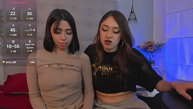 Snapshot of Zowi_Hottiee chatting on December 4, 2024, 2:58 am Zowi Hottiee online show from December 4, 2024, 2:58 am