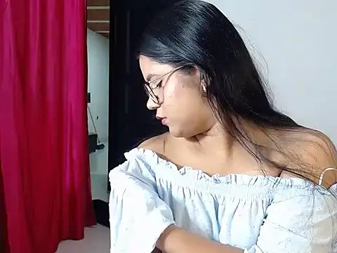 clarkpao online show from November 13, 2025, 12:58 am