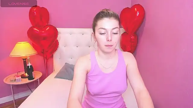 Snapshot of MollyMeltorr chatting on February 11, 2025, 4:11 am MollyMeltorr online show from February 11, 2025, 4:11 am