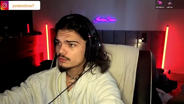 Snapshot of JordanShow chatting on November 17, 2025, 1:15 pm JordanShow online show from November 17, 2025, 1:15 pm