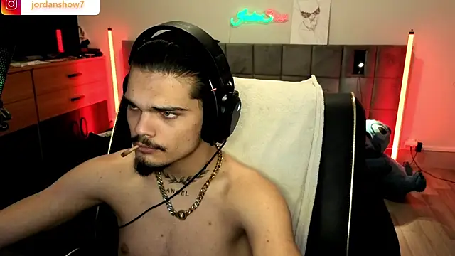 Snapshot of JordanShow chatting on November 2, 2025, 2:55 pm JordanShow online show from November 2, 2025, 2:55 pm