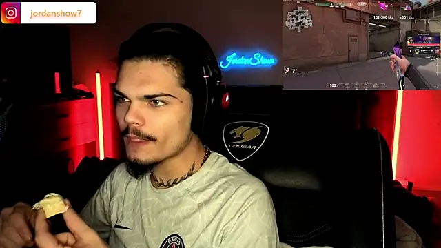 Snapshot of JordanShow chatting on December 2, 2025, 9:05 pm JordanShow online show from December 2, 2025, 9:05 pm