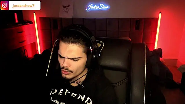 Snapshot of JordanShow chatting on November 21, 2025, 3:11 pm JordanShow online show from November 21, 2025, 3:11 pm