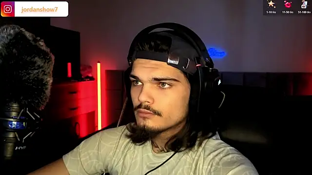 Snapshot of JordanShow chatting on November 24, 2025, 2:17 pm JordanShow online show from November 24, 2025, 2:17 pm