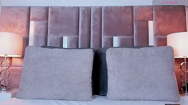 Snapshot of Nia_Bunny chatting on October 25, 2025, 1:56 pm Nia Bunny online show from October 25, 2025, 1:56 pm