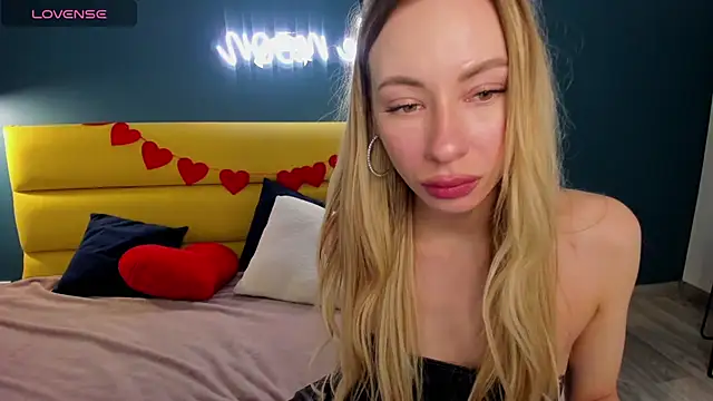 Snapshot of Diana_Garrett chatting on February 13, 2026, 9:31 am Diana Garrett online show from February 13, 2026, 9:31 am