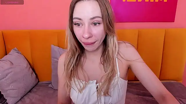 Diana Garrett online show from April 27, 2026, 2:09 am