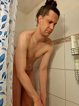 Josephine LIVE online show from October 20, 2025, 4:36 am